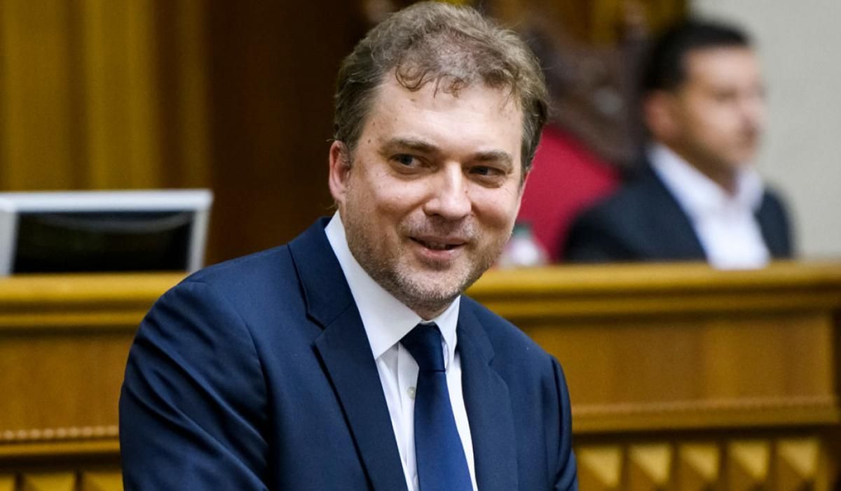 Яку зарплату отримав Загороднюк у Міноборони в лютому: сума Яку зарплату отримав Загороднюк у Міноборони в лютому: сума