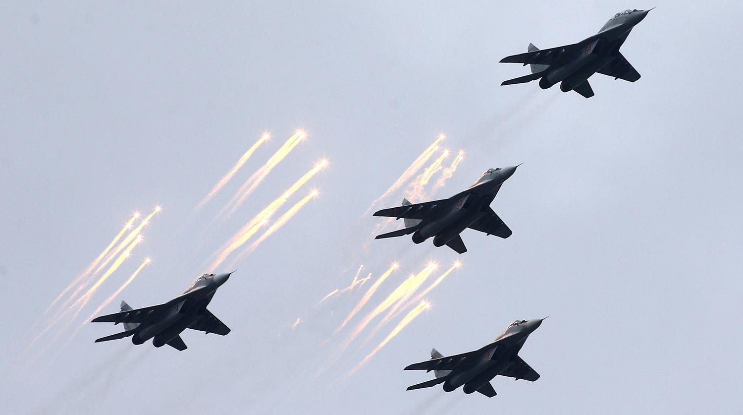 Окупанти провели військові навчання в Криму: залучили авіацію та кораблі Окупанти провели військові навчання в Криму: залучили авіацію та кораблі