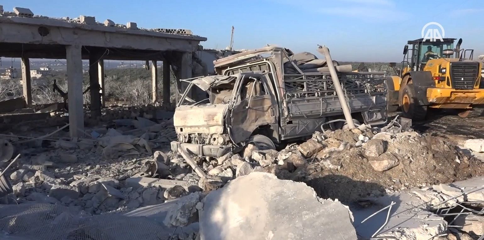 Российская авиация ударила по укрытию беженцев в Сирии: много погибших – видео 18+