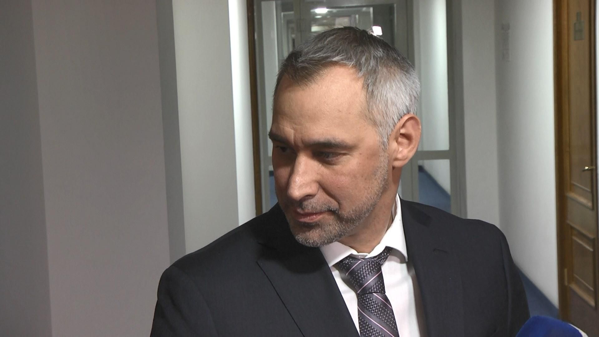 Рябошапка: "Слуги народу" просили мене призначити своїх прокурорів і "порішати" деякі справи