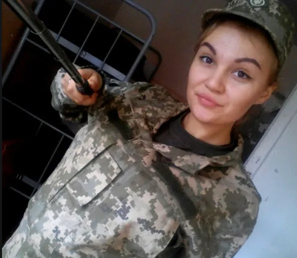 аліна сургучова аліна сургучова