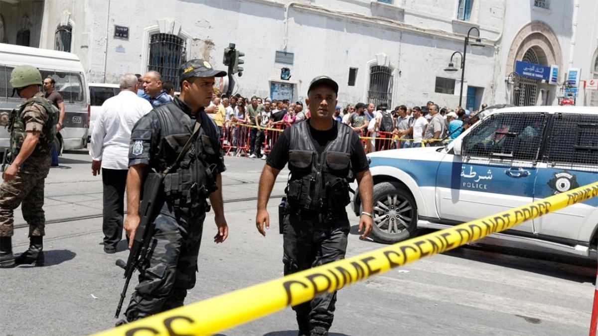 У Тунісі біля посольства США вибух – фото, відео