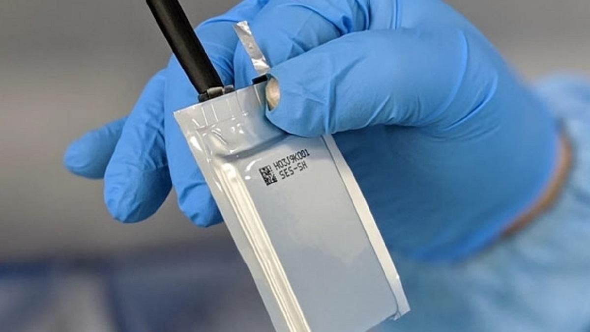 Инженеры разработали безопасный тип аккумуляторов Инженеры разработали безопасный тип аккумуляторов