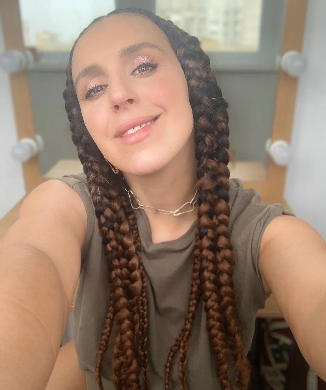 Джамала заплела косички Джамала заплела косички