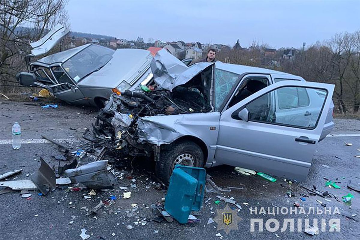 Жуткое ДТП на Тернопольщине: пострадал ребенок и четверо взрослых – фото