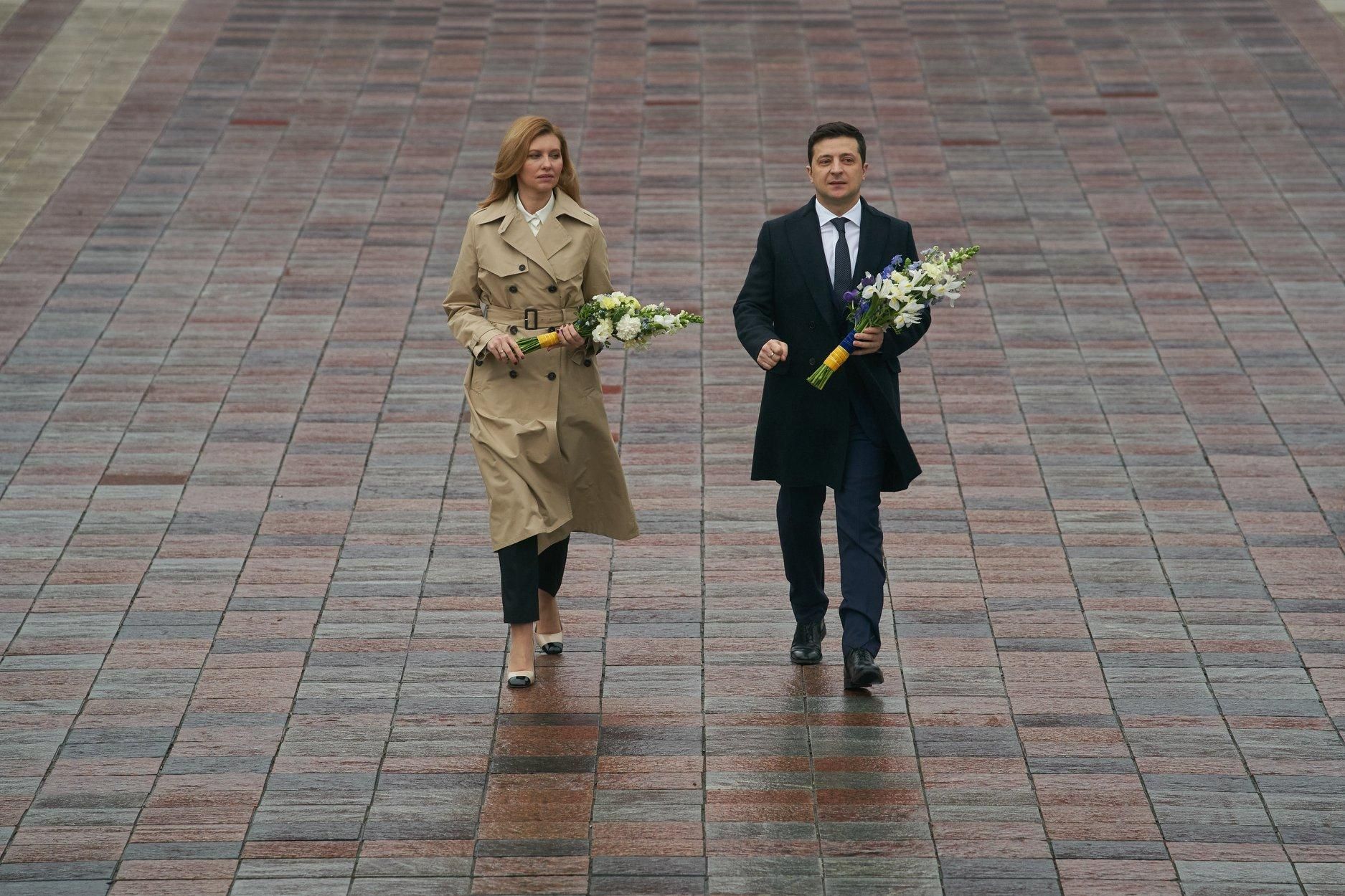 Зеленський разом із дружиною вшанував пам’ять Тараса Шевченка: фото Зеленський разом із дружиною вшанував пам’ять Тараса Шевченка: фото
