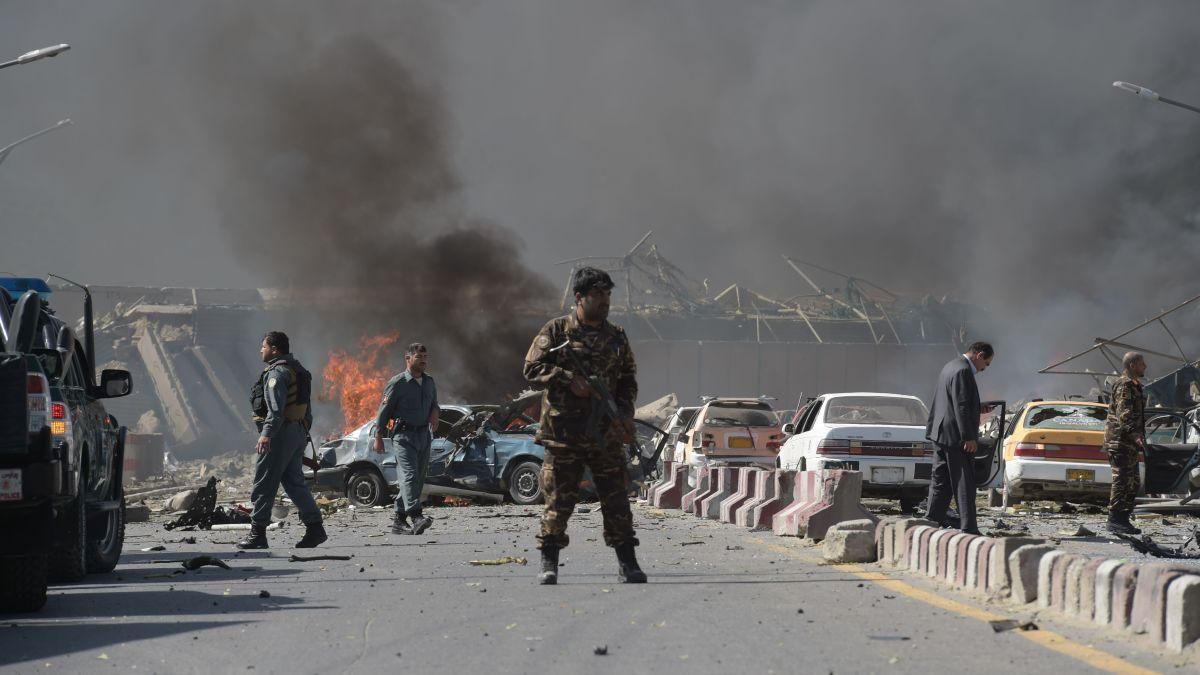 На інавгурації президента Афганістану впали дві ракети