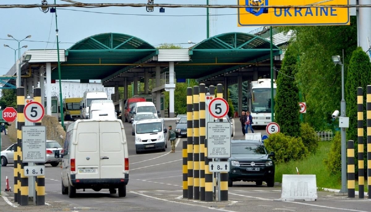 У Польщі діятиме санітарний контроль на кордоні з Україною У Польщі діятиме санітарний контроль на кордоні з Україною