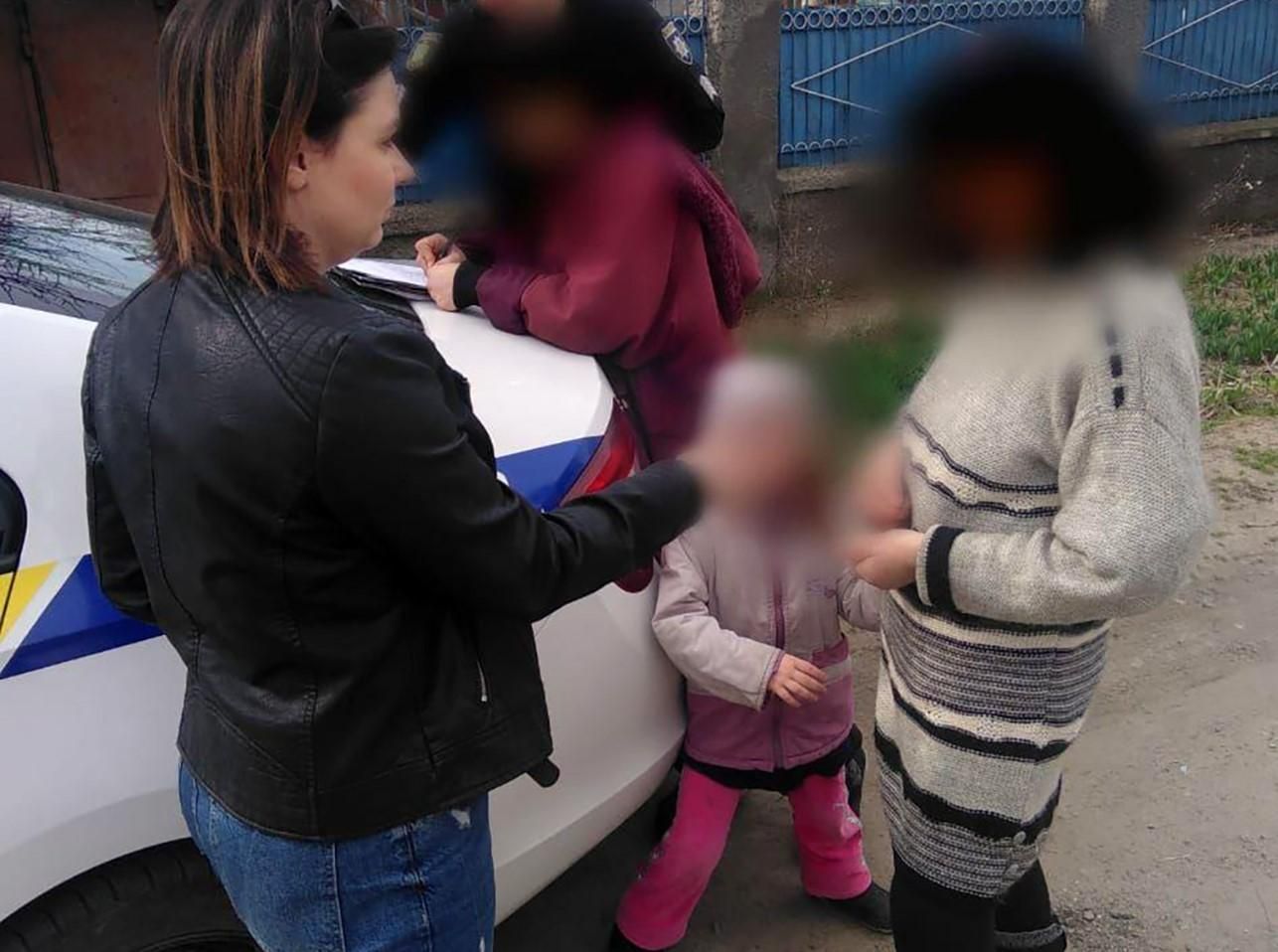 Неадекватні родичі у Херсоні обливали 6-річну дитину водою: від холоду вона не могла говорити