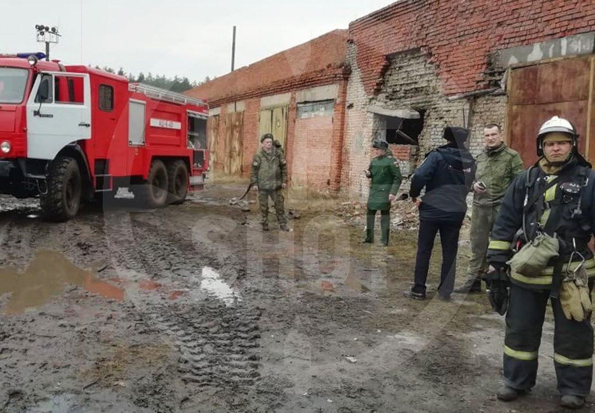 Взрыв прогремел в военный части в России: есть пострадавшие