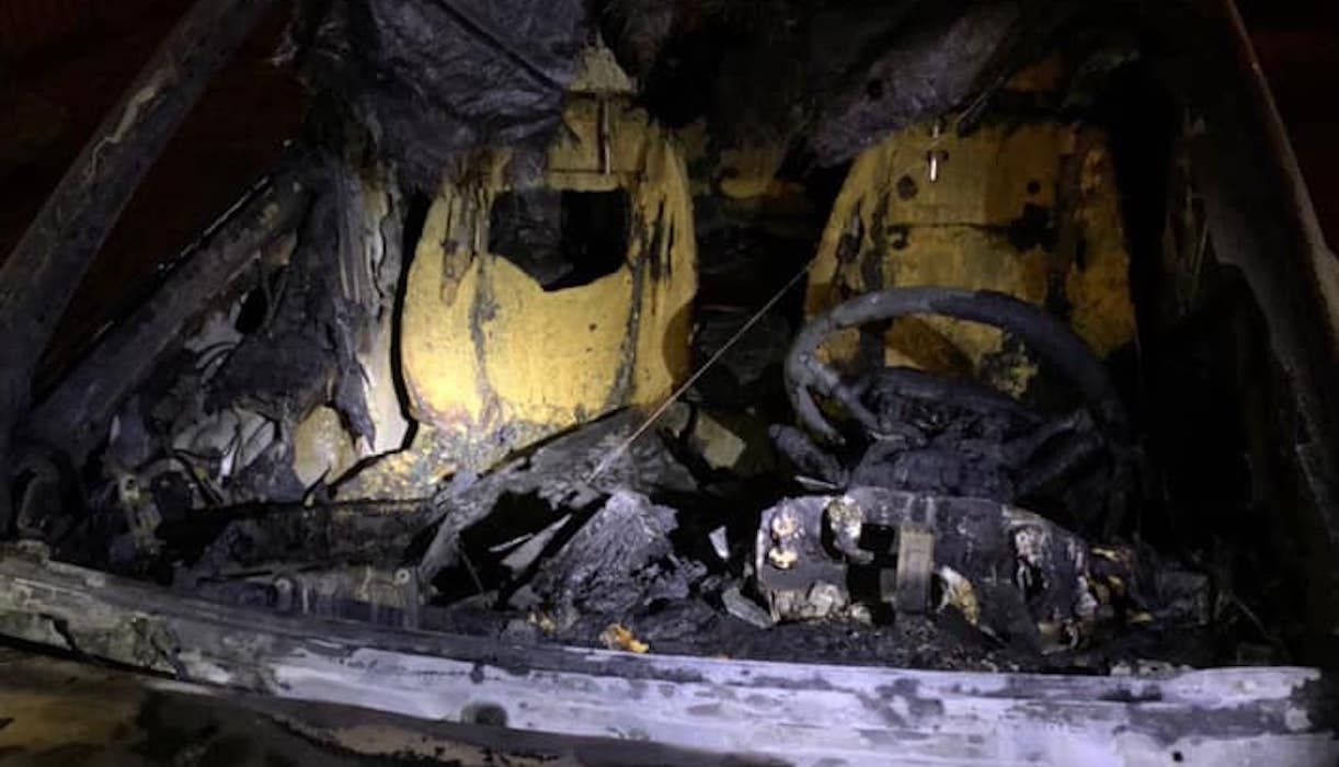 Неизвестные сожгли автомобиль руководителя Госэкоинспекции Фирсова Неизвестные сожгли автомобиль руководителя Госэкоинспекции Фирсова