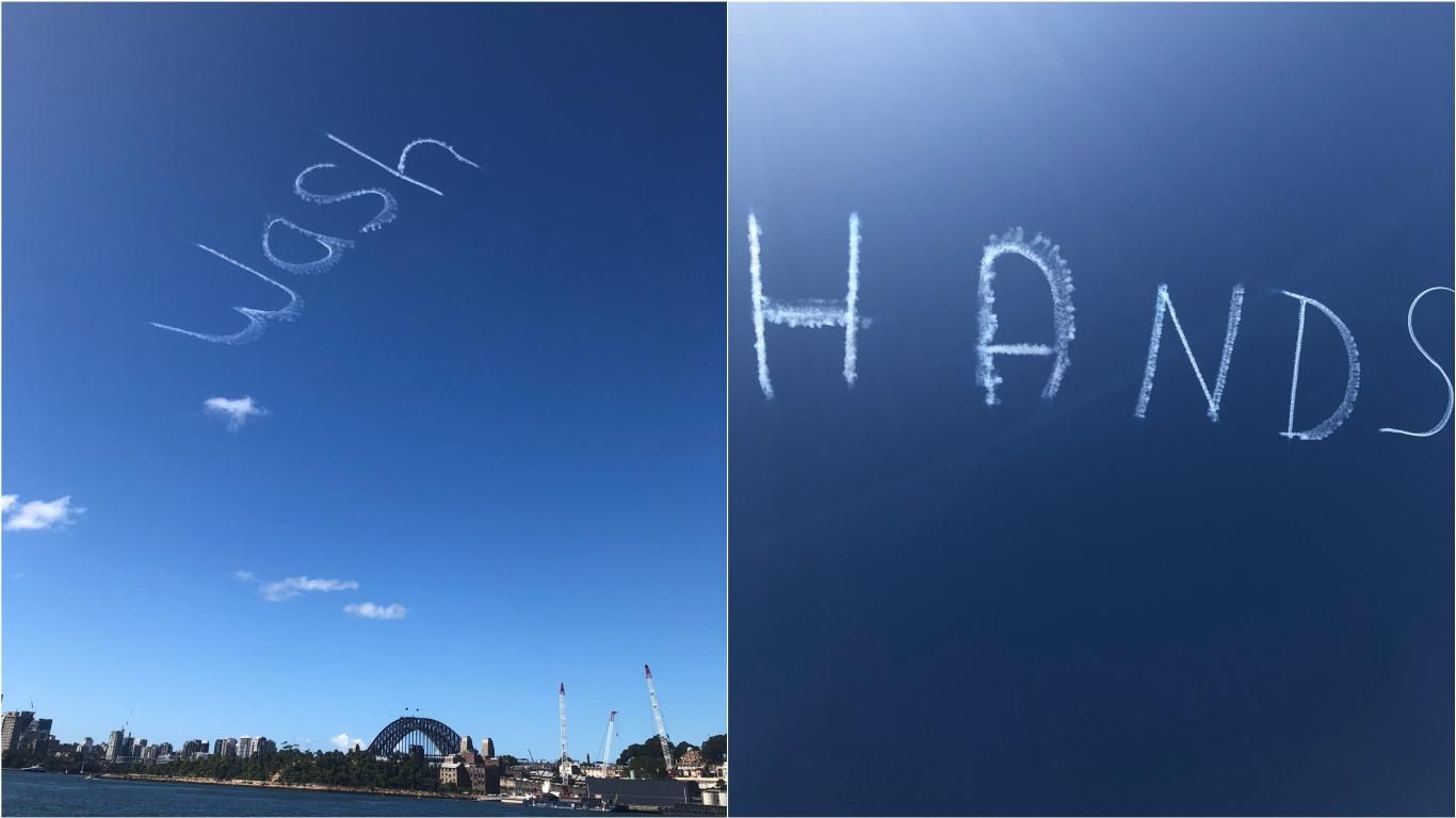 Пандемия коронавирусав мире: в небе над Сиднеем появилась надпись "Мойте руки" – фото, видео