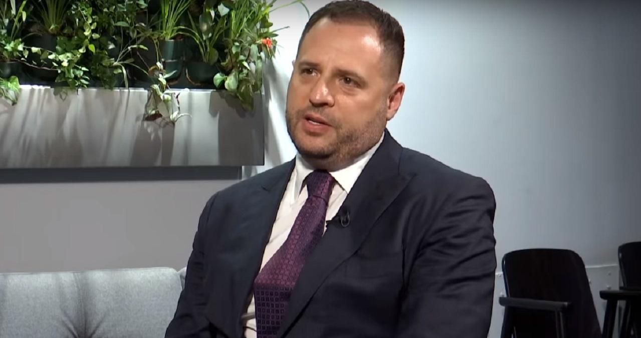 Єрмак "слугам народу": у мінському процесі "червоні лінії" не переходитимуть Єрмак "слугам народу": у мінському процесі "червоні лінії" не переходитимуть