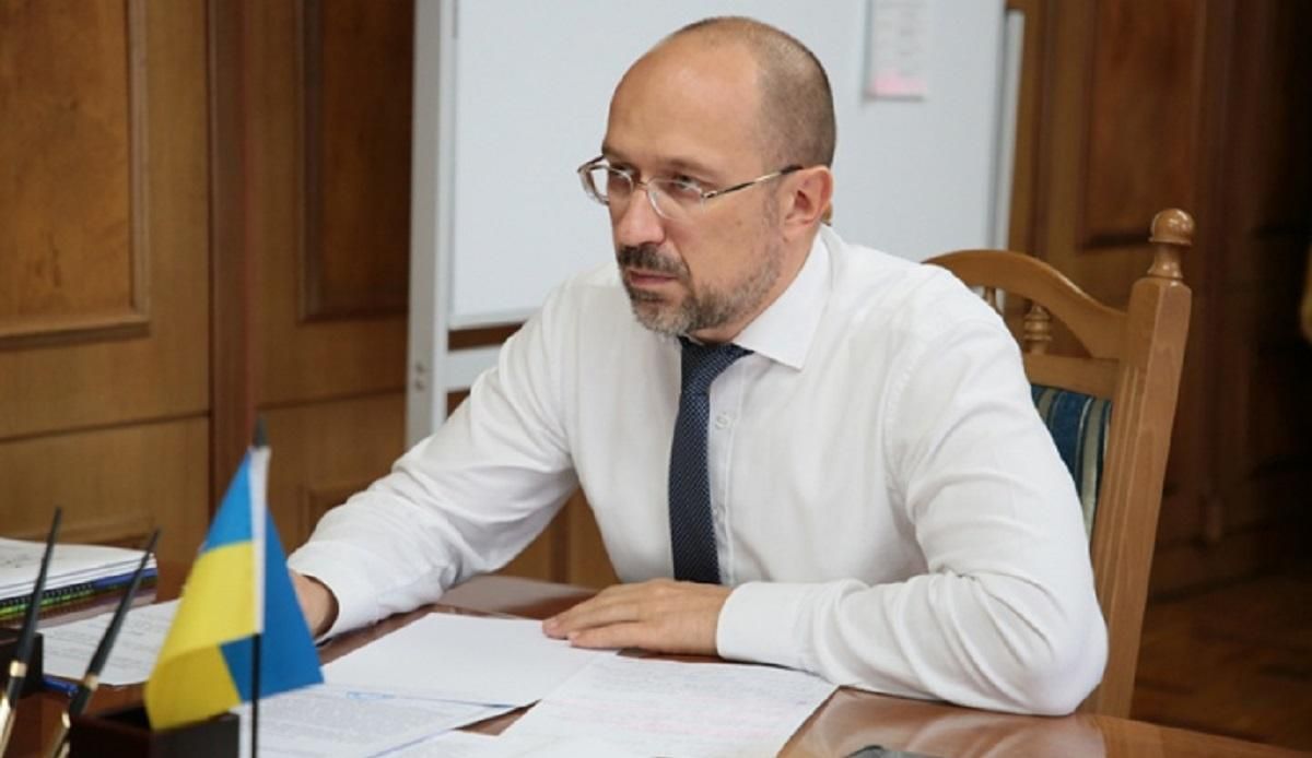 Премьер Шмыгаль записал обращение относительно эпидемии коронавируса: видео