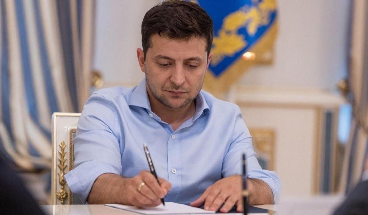 Зеленський підписав закон про боротьбу з коронавірусом: що він передбачає