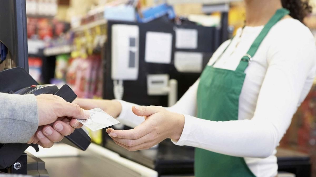 В Киеве будут штрафовать продавцов, которые будут работать без маски В Киеве будут штрафовать продавцов, которые будут работать без маски