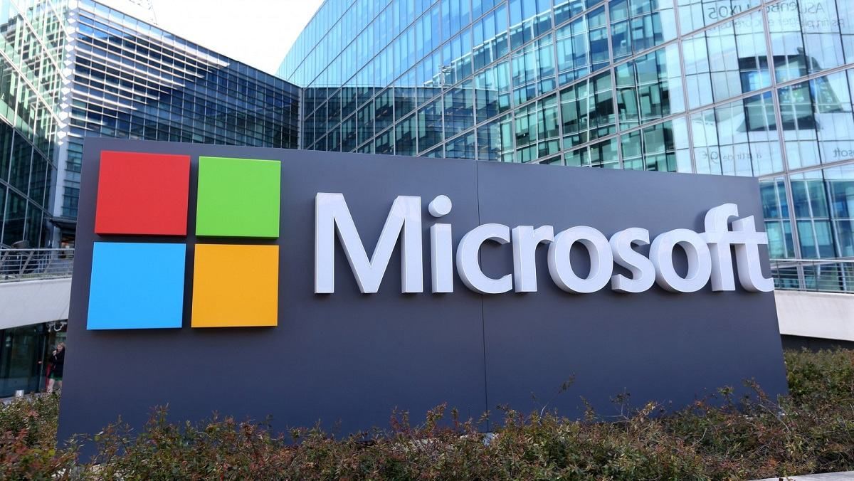Співробітники магазинів Microsoft отримуватимуть зарплату, не працюючи