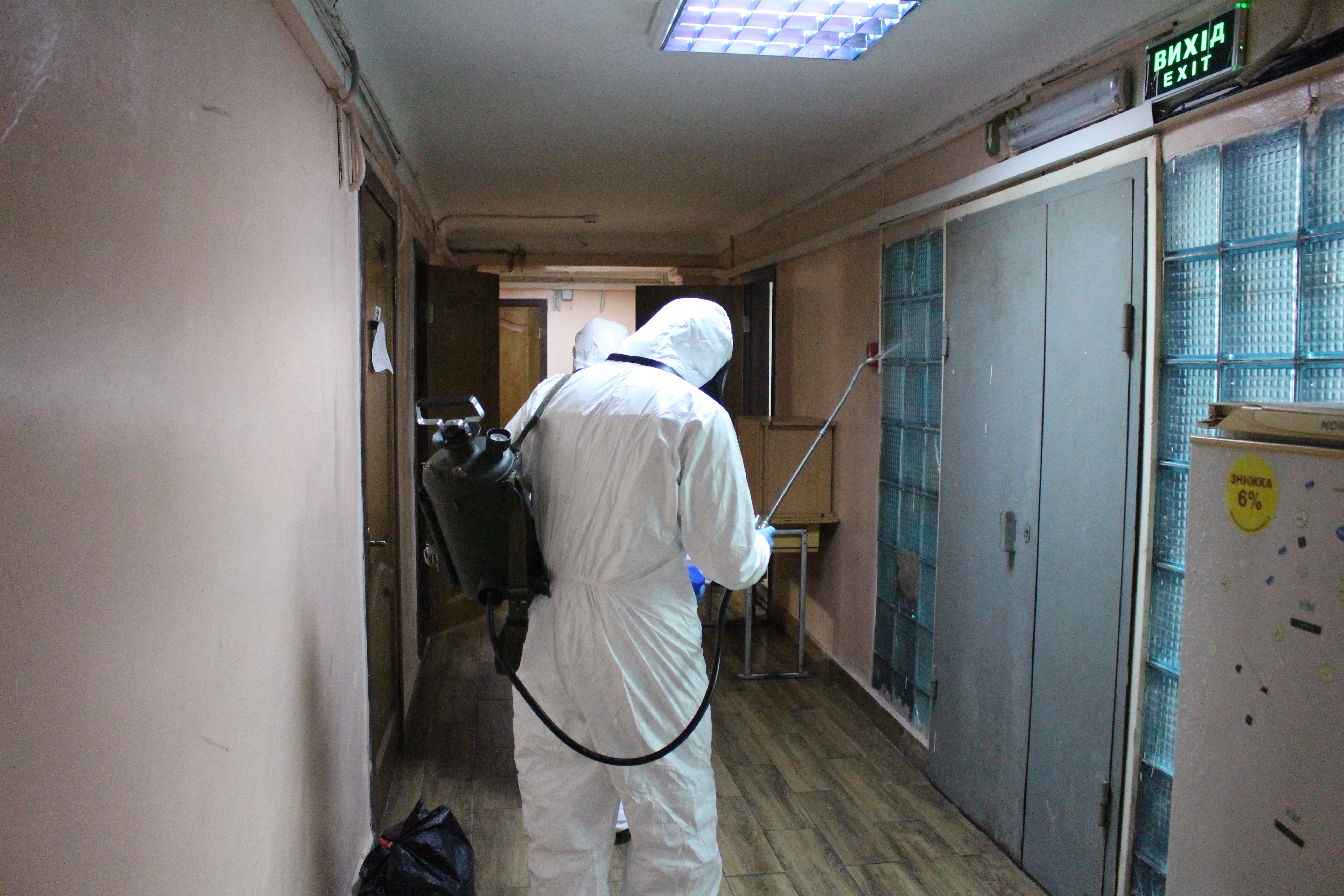 Дезінфекція гуртожитку в Києві через коронавірус