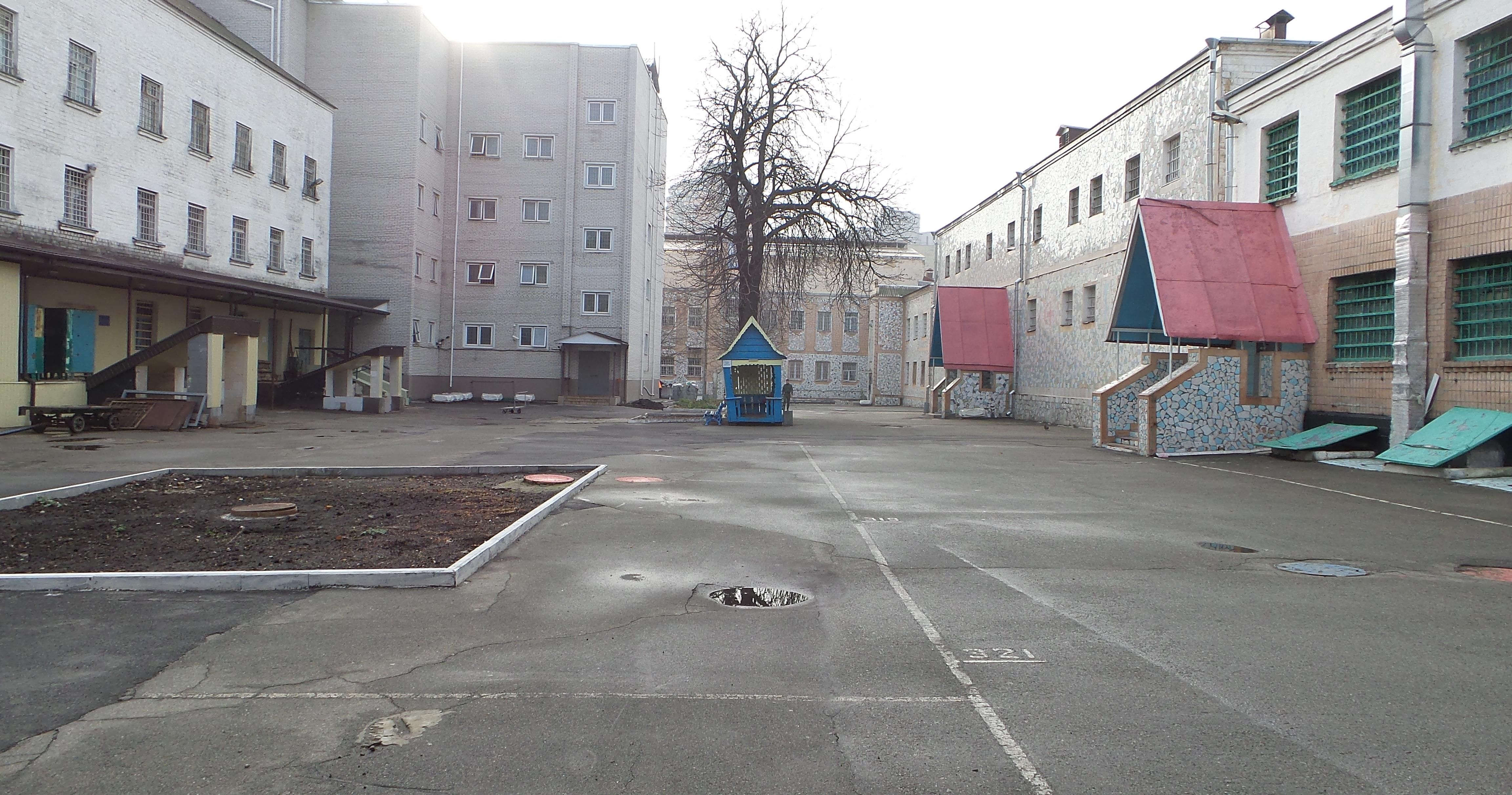 Генпрокуратура просить уряд захистити в'язнів від коронавірусу Генпрокуратура просить уряд захистити в'язнів від коронавірусу