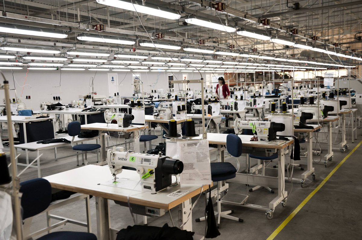 У Львові перепрофілюють швейні фабрики: там шитимуть костюми біозахисту У Львові перепрофілюють швейні фабрики: там шитимуть костюми біозахисту