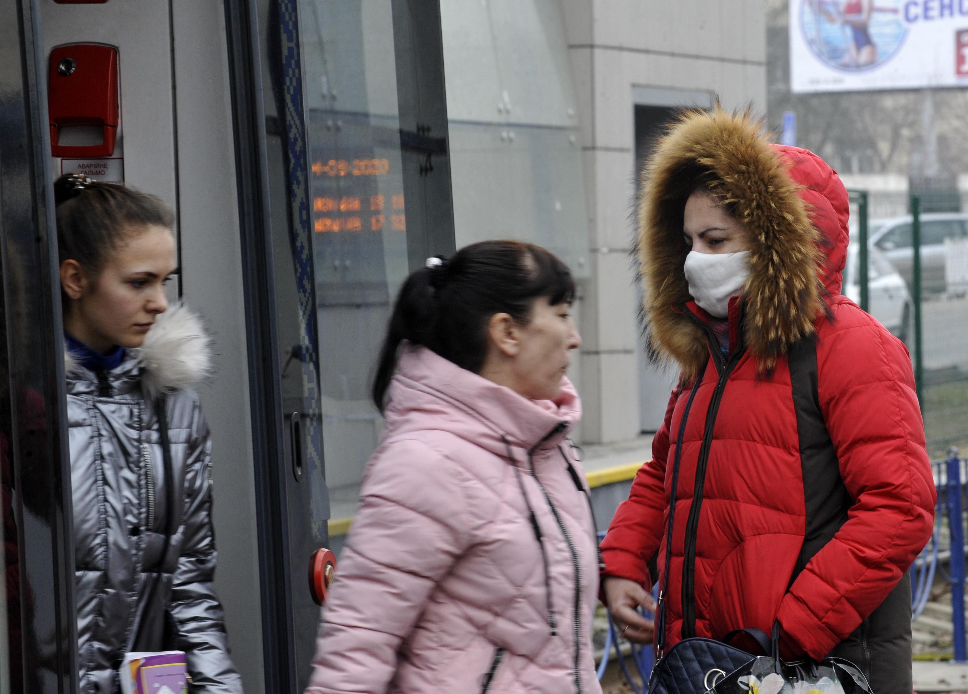 В Черновцах остановили движение общественного транспорта из-за распространения Covid-19