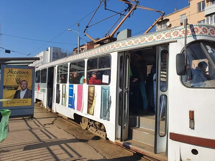 Харків без метро, повний трамвай Харків без метро, повний трамвай