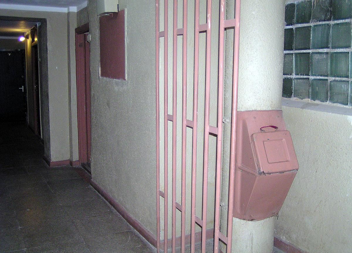 В Киеве из-за коронавируса закроют мусоропроводы В Киеве из-за коронавируса закроют мусоропроводы