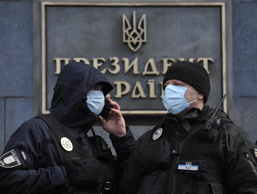 Сколько средств правительство выделило на защиту от коронавируса для Нацполиции и пограничников