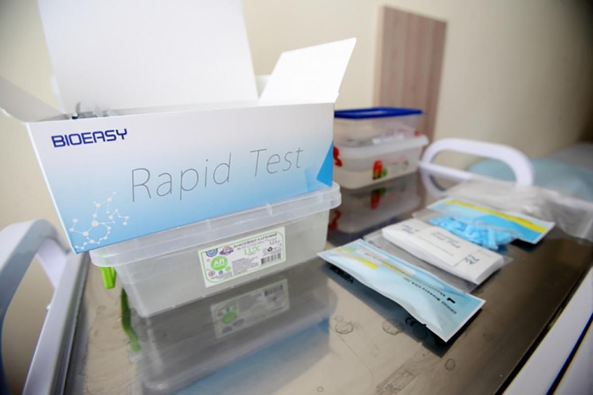 Во Львовскую больницу скорой помощи доставили 500 экспресс-тестов на коронавирус