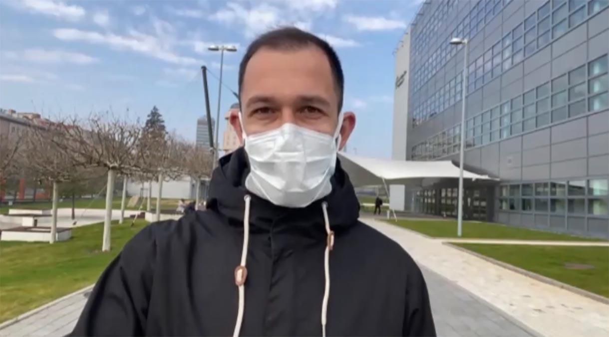 Навіть ведучі виходять у ефір в медичних масках, – українець про ситуацію у Чехії