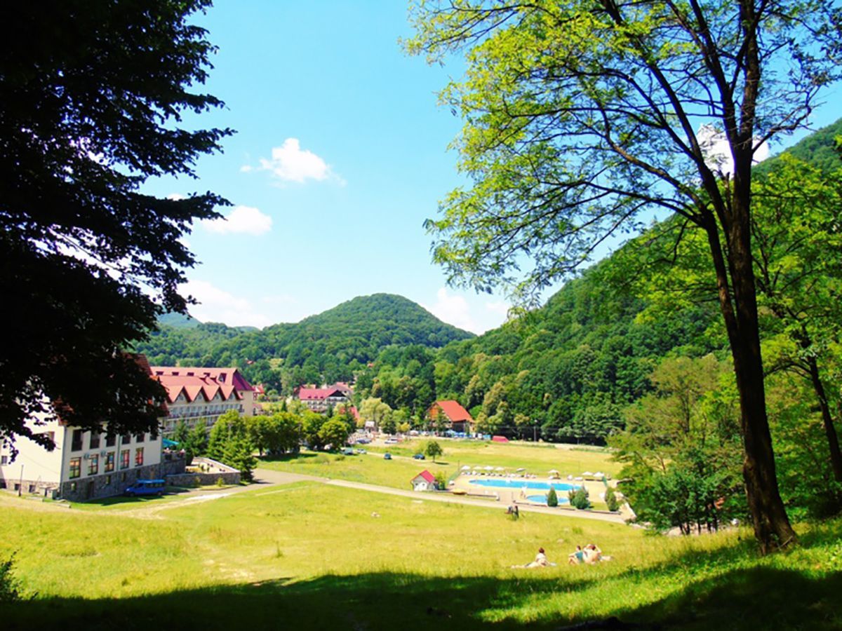 Все санатории на Закарпатье закрываются: детали Все санатории на Закарпатье закрываются: детали