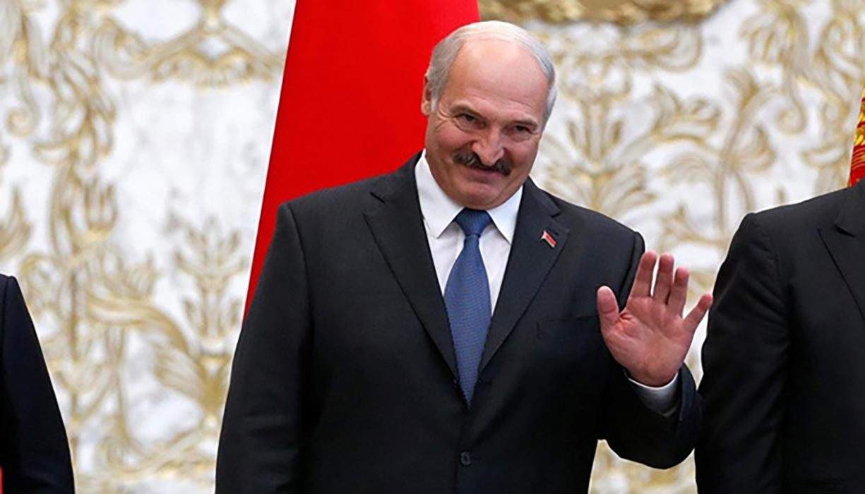 Пусть там и сидят: Лукашенко не хочет эвакуировать белорусов из-за границы – видео