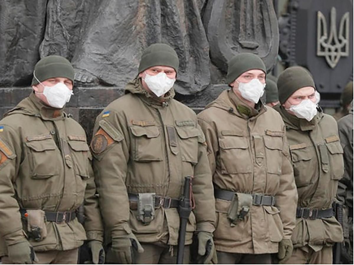 Влада залучить військових для патрулювання вулиць під час карантину: що відомо Влада залучить військових для патрулювання вулиць під час карантину: що відомо