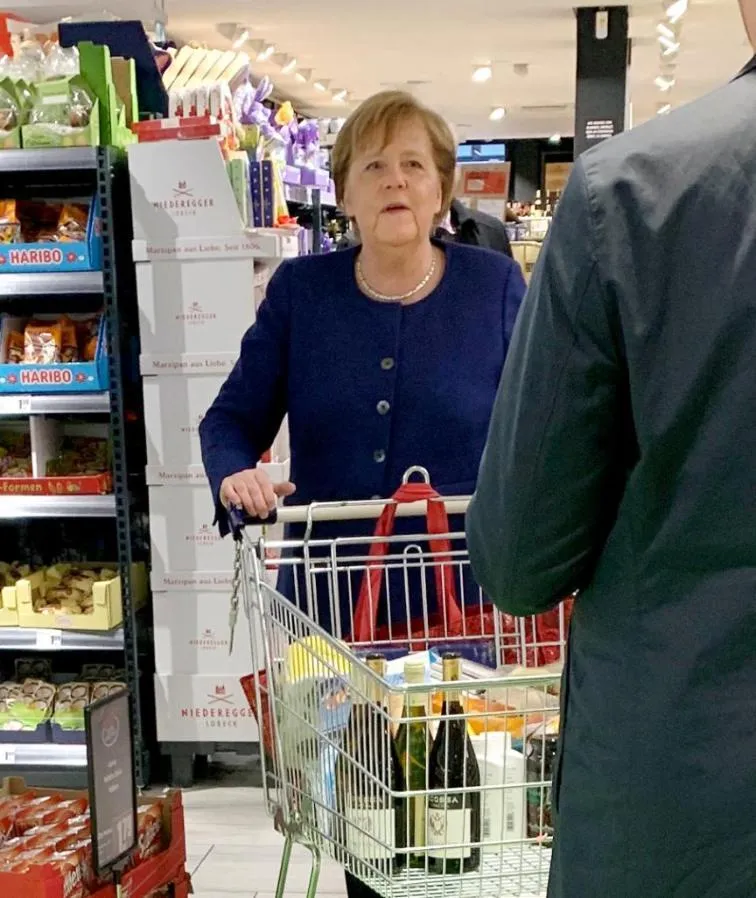 Ангела Меркель у магазині
