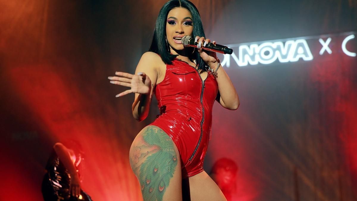 Гучне висловлювання реперки Cardi B про коронавірус стало справжнім хітом: курйозне відео