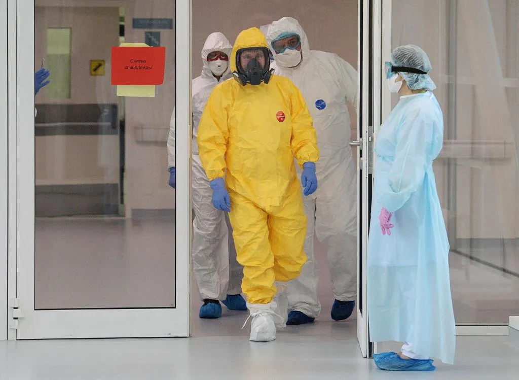 Путін коронавірус костюм Путін коронавірус костюм