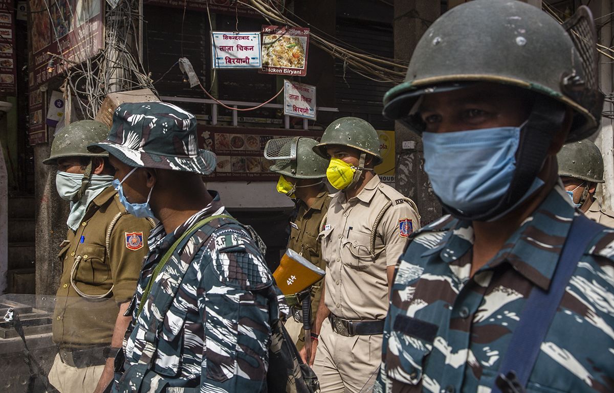 Індія вводить тотальний карантин через коронавірус: буде заборонено виходити з дому Індія вводить тотальний карантин через коронавірус: буде заборонено виходити з дому