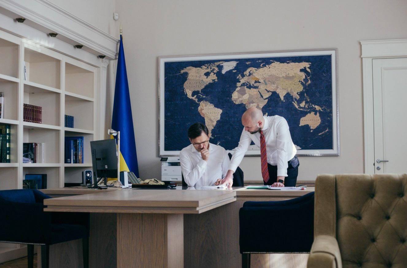 Кулеба прокомментировал критику МИД Украины в соцсетях Кулеба прокомментировал критику МИД Украины в соцсетях