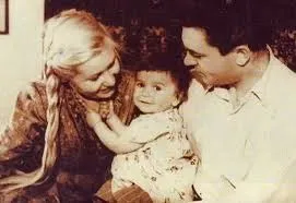 Інна Макарова з чоловіком та донькою