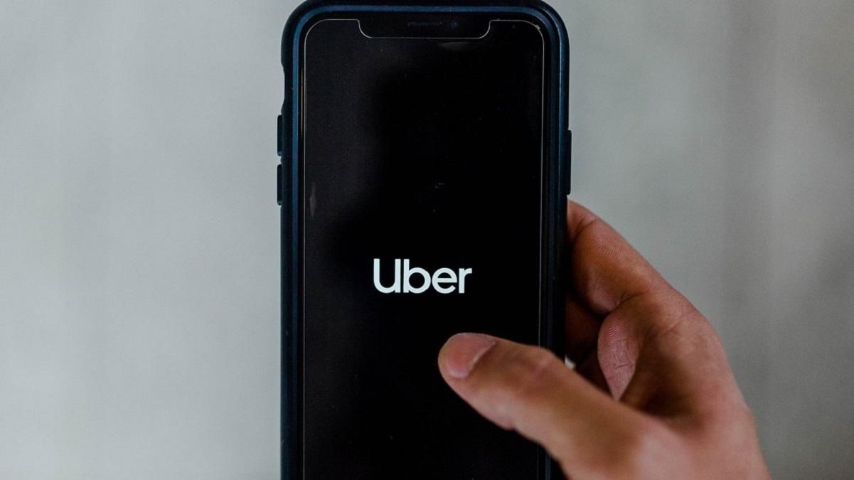 Uber блокуватиме акаунти водіїв та пасажирів з коронавірусом