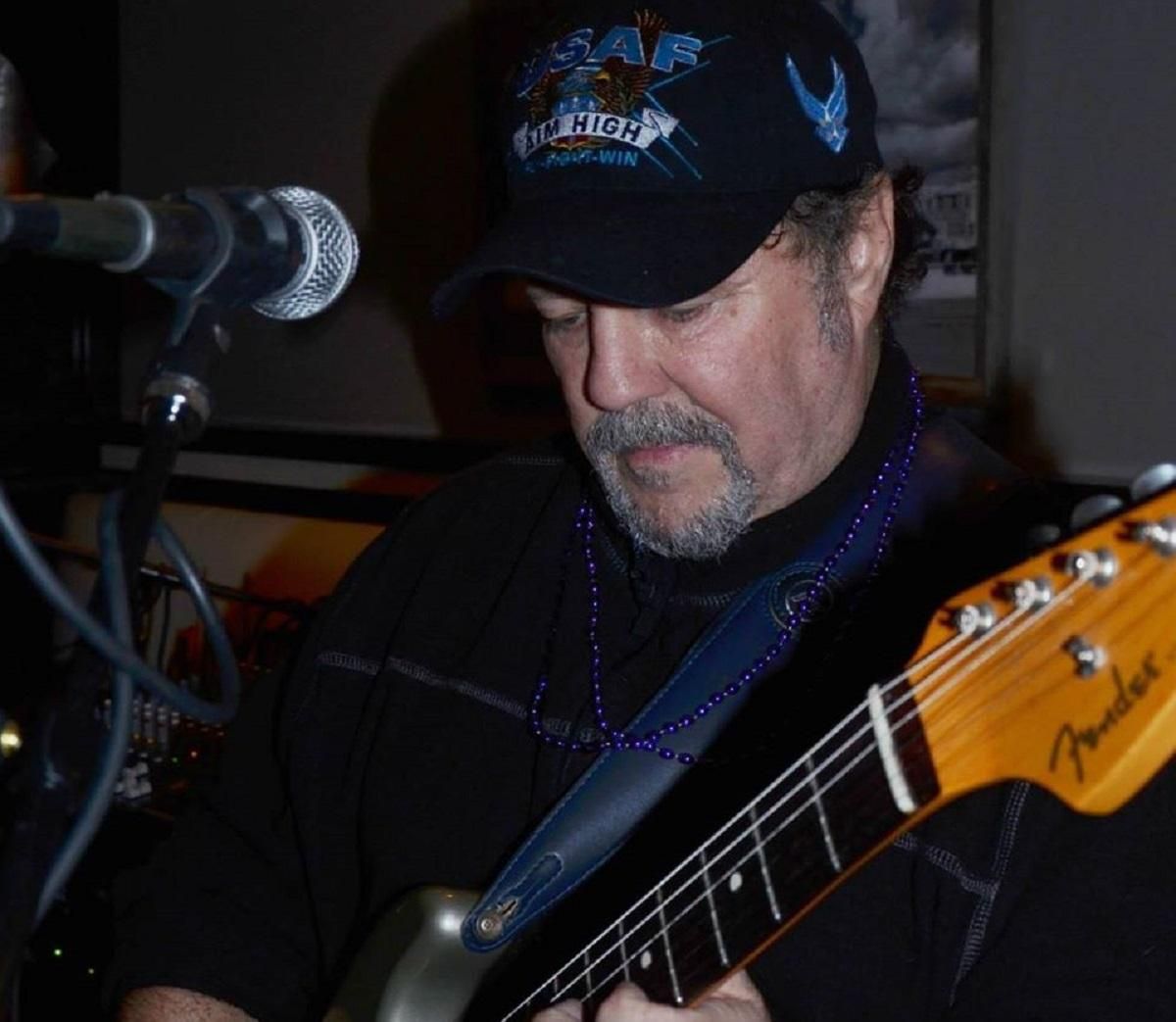 У США від COVID-19 помер пастор Лендон Спрадлін, що називав коронавірус масовою істерією