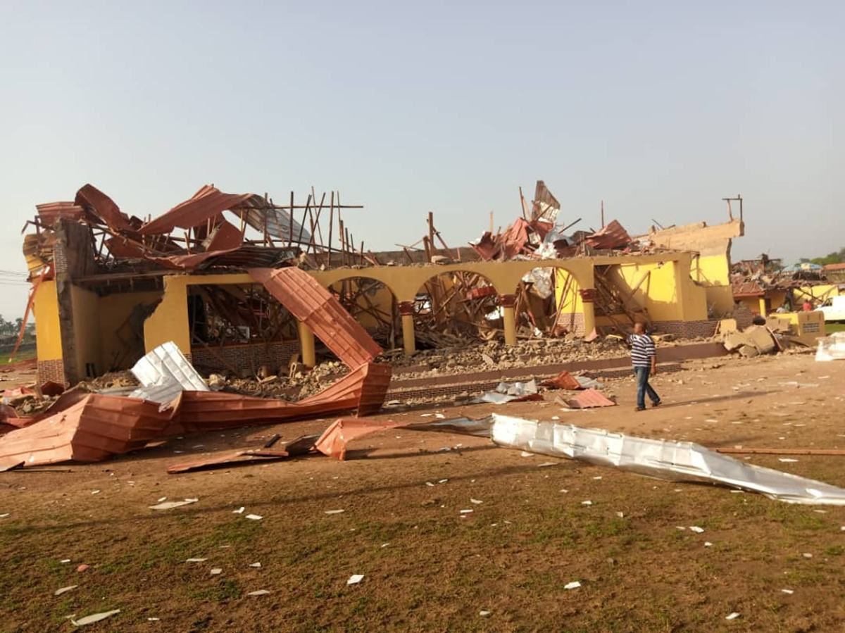 У Нігерії прогримів потужний вибух: знесло понад 100 будинків