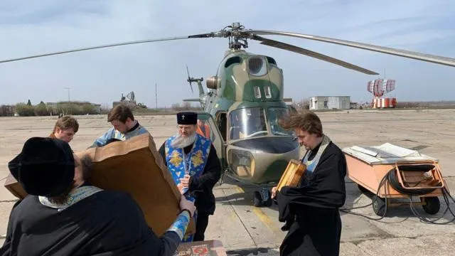 Священники у літаку у Запоріжжі