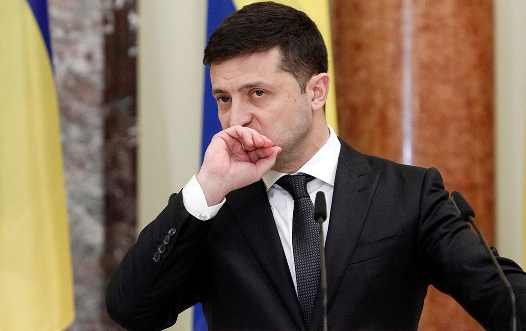 В Украине максимально сократят зарплаты чиновников и судей, – Зеленский В Украине максимально сократят зарплаты чиновников и судей, – Зеленский