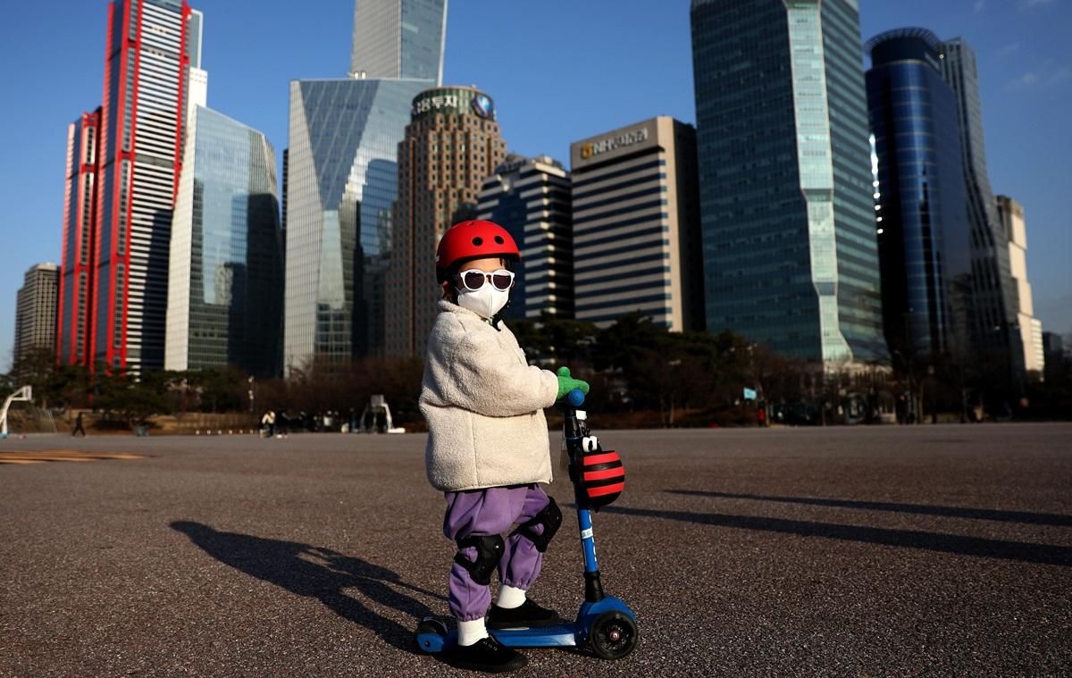 Широкодоступная вакцина или природный иммунитет: эксперт объяснил, как победить COVID-19 Широкодоступная вакцина или природный иммунитет: эксперт объяснил, как победить COVID-19