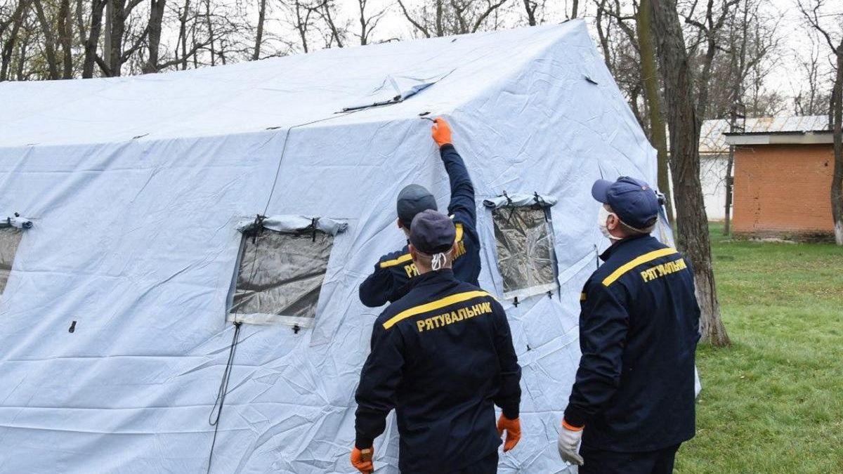 В Украине обустроили временные пункты приема больных коронавирусом: фото В Украине обустроили временные пункты приема больных коронавирусом: фото