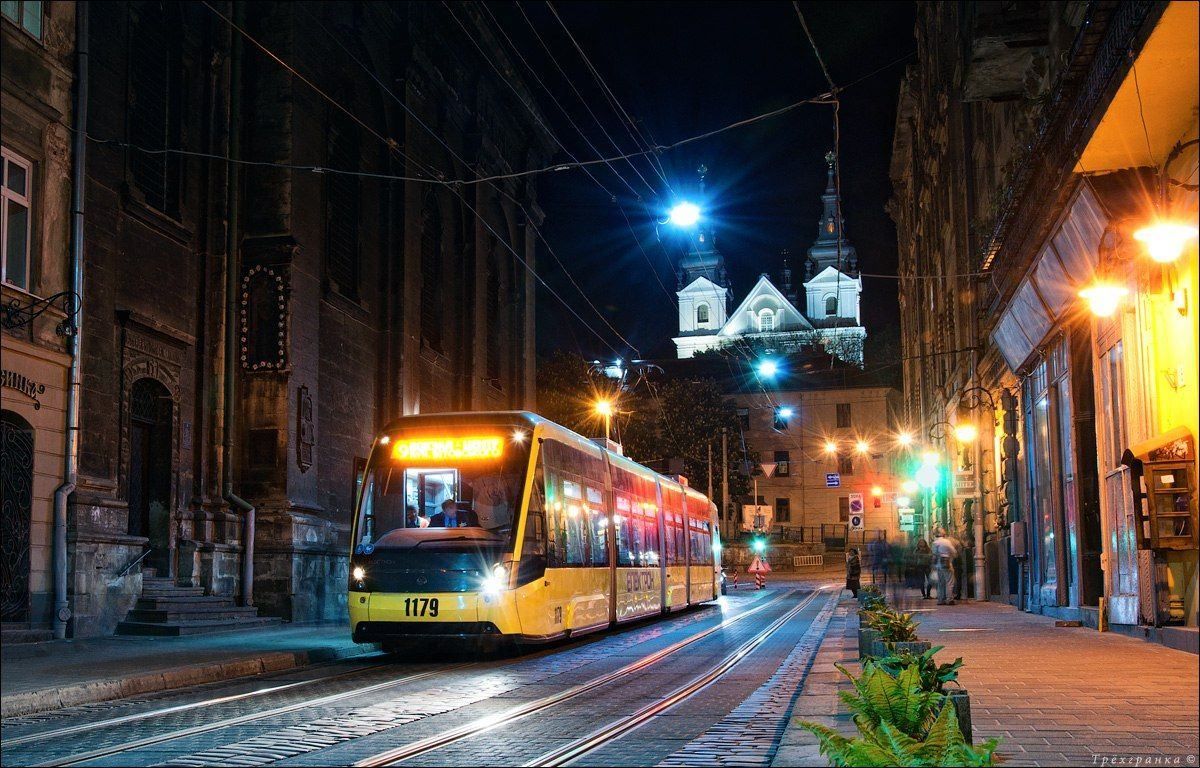 У Львові експрес-тест на коронавірус показав позитивний результат у водійки трамваю
