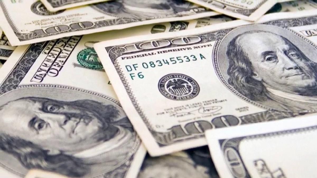 Нацбанк вдруге дав банкам готівкові долари: деталі Нацбанк вдруге дав банкам готівкові долари: деталі