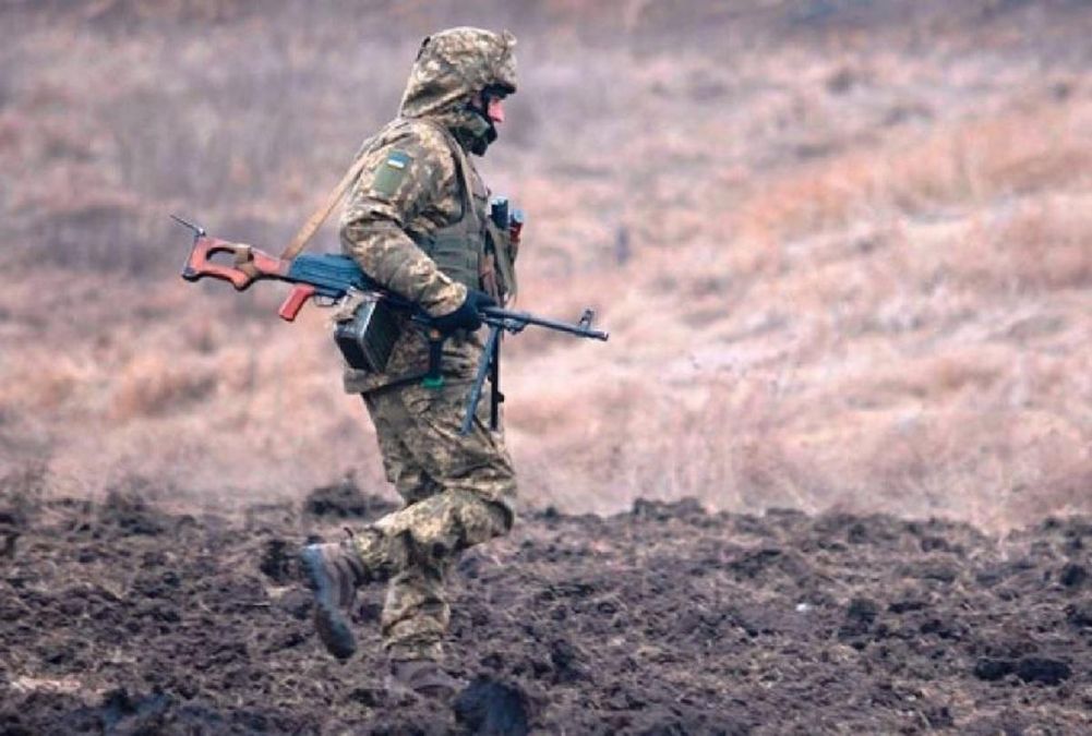 Складна доба на Донбасі: один український захисник загинув, четверо постраждали Складна доба на Донбасі: один український захисник загинув, четверо постраждали