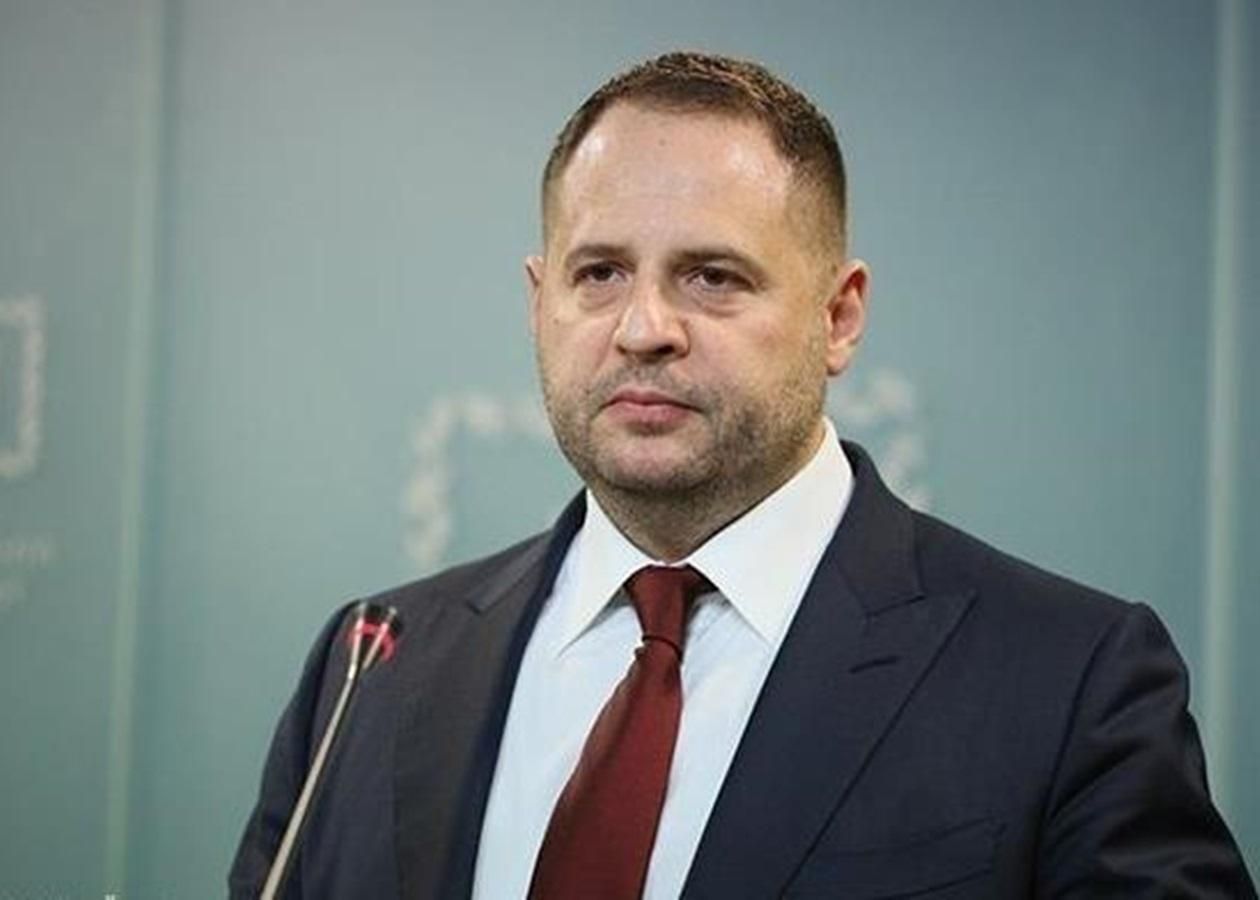 Ермак купил элитный автомобиль во время кризиса: как он это объяснил Ермак купил элитный автомобиль во время кризиса: как он это объяснил